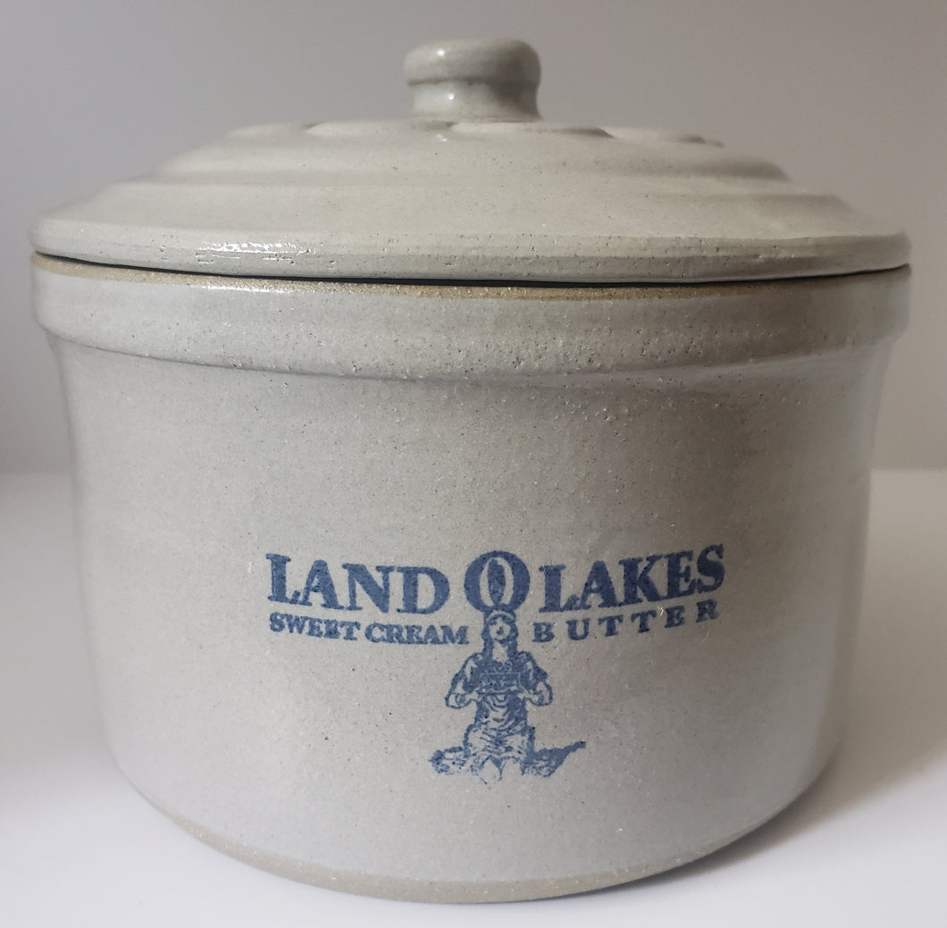 Red Wing Land O Lakes Crock with Lid